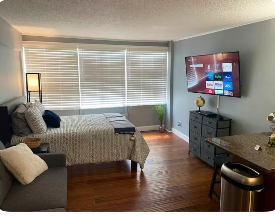 Condo Close To Stadium And Free Parking Knoxville Buitenkant foto